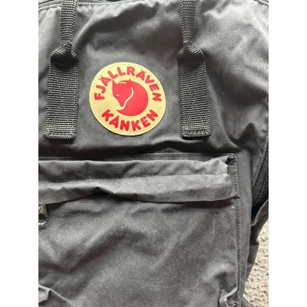 Fjallraven‎ Kanken Classic Vinylon Everyday Outdoor Backpack Black Unisex